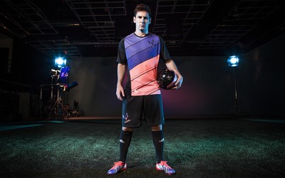 亿兆电竞热评-亚马尔这球传得快