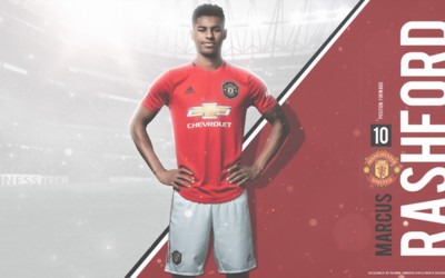 亿兆电竞热评-布莱克斯特纽斯凌空抽射踢呲